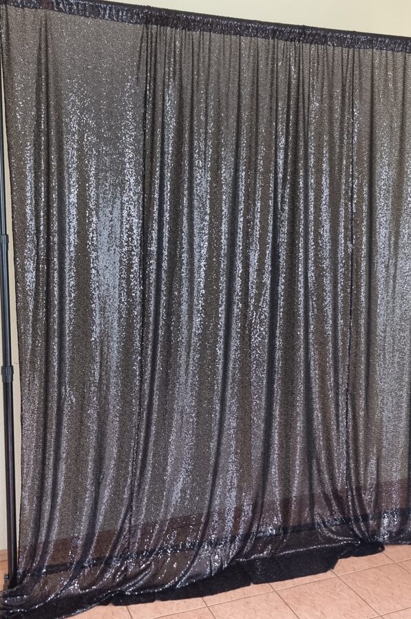 Melna glitera drapērija ar stendu 240*240cm