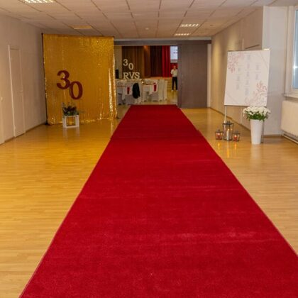Augstākās kvalitātes sarkanais paklājs